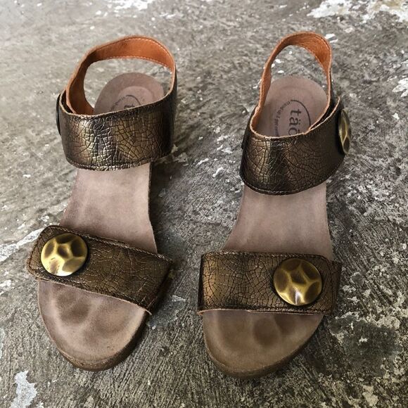 taos Sandals  - Picture 1 of 7